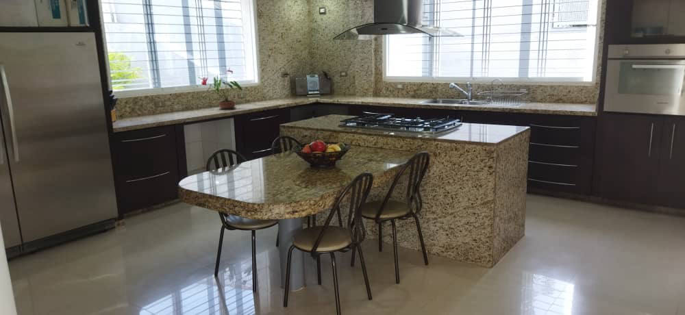 Будинок, 4047 м², 408 000$ — FAKTOR